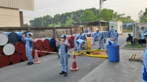 Diễn tập ứng phó sự cố tràn đổ hóa chất