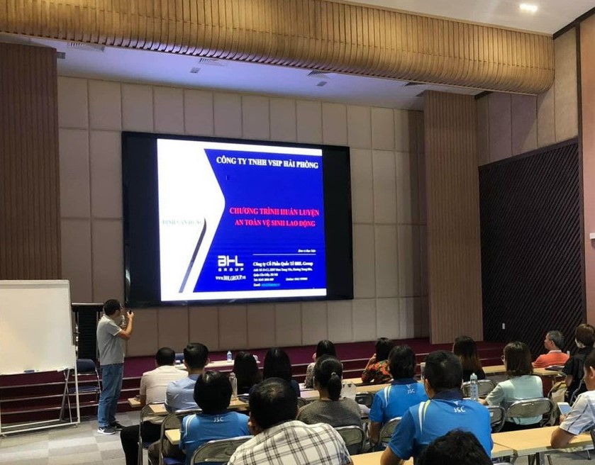 huấn luyện an toàn vệ sinh lao động nhóm 2