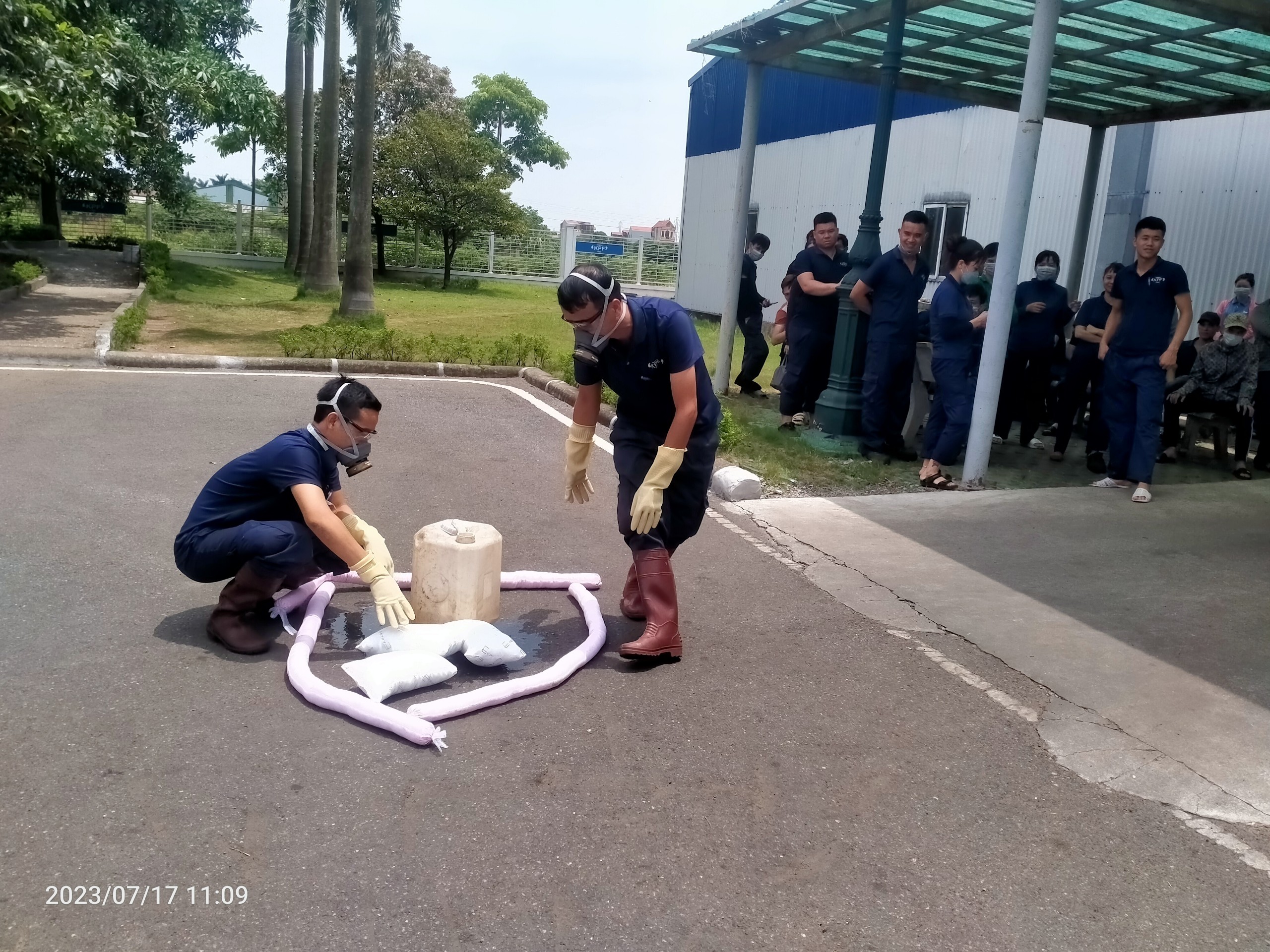 huan luyen an toan hoa chat