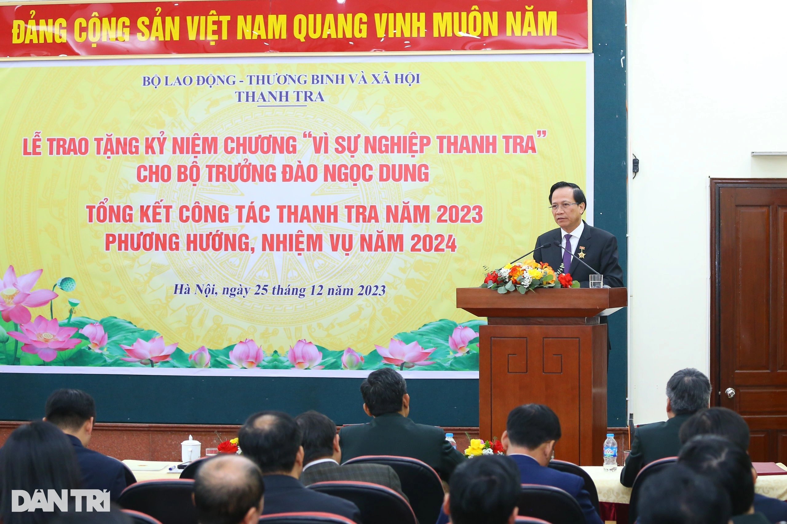 Bộ Trưởng Bộ Lao Động Thương Binh và Xã Hội phát biểu khai mạc hội nghị